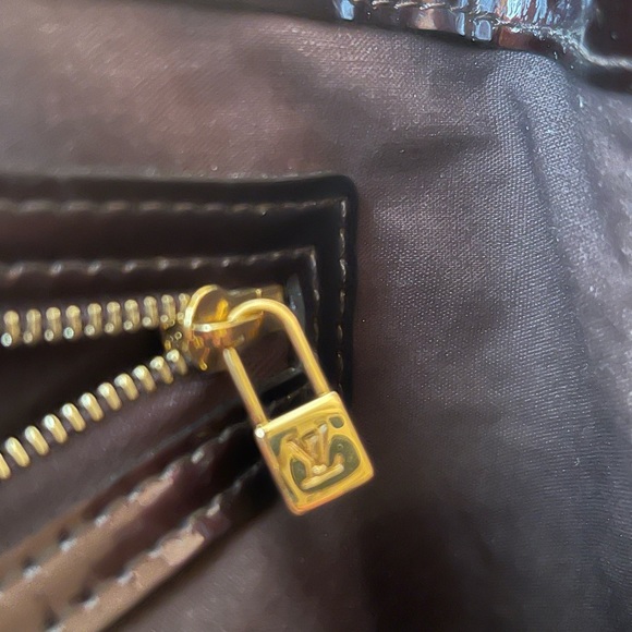 Authentic Louis Vuitton Vernis Leather Handbag Wilshire - Picture 6 of 16